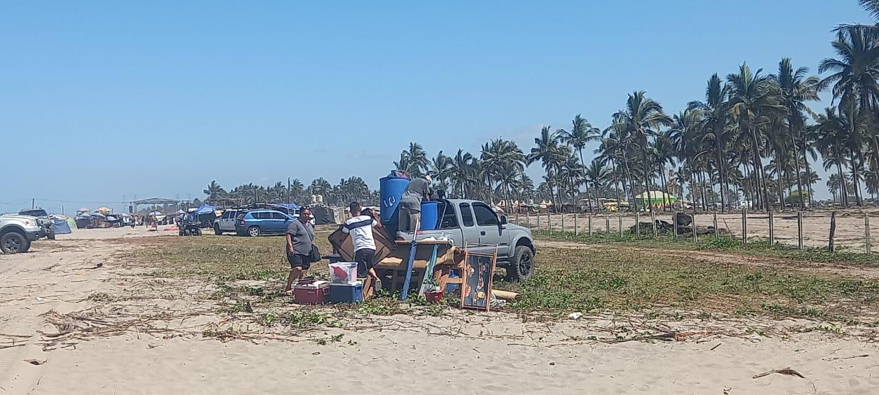 $!Se acaban las Fiestas del Mar y comienza el éxodo en Las Cabras
