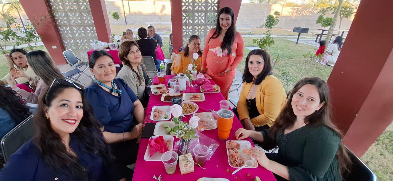 $!Janeth Aldecoa, América Armenta, Lucía Mimiaga, Alma Fontes, Marlene León, Leonor Solano y Carmen Garnica.