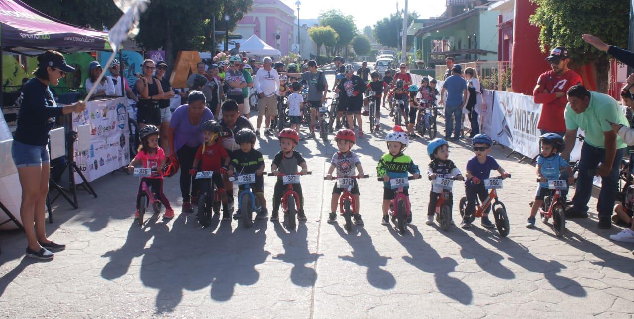 $!Ulises García rompe el viento en Serial MTB en La Noria
