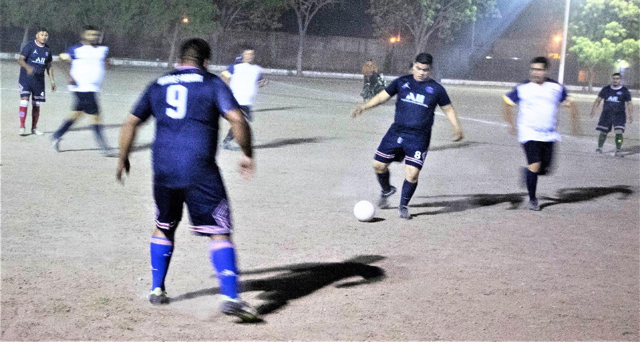 $!Gordi Buenos es bicampeón del futbol Pesos Pesados, en Escuinapa