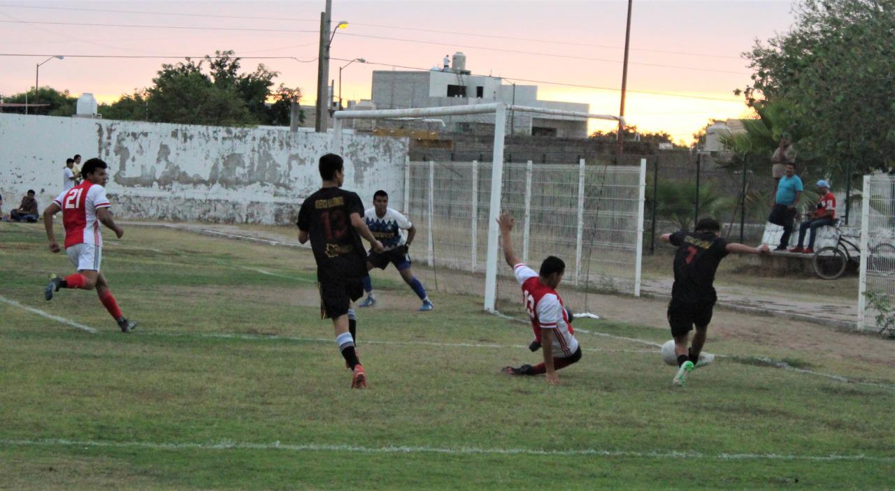 $!La 10 de Mayo alza título de la Liga de Futbol Juvenil de Escuinapa