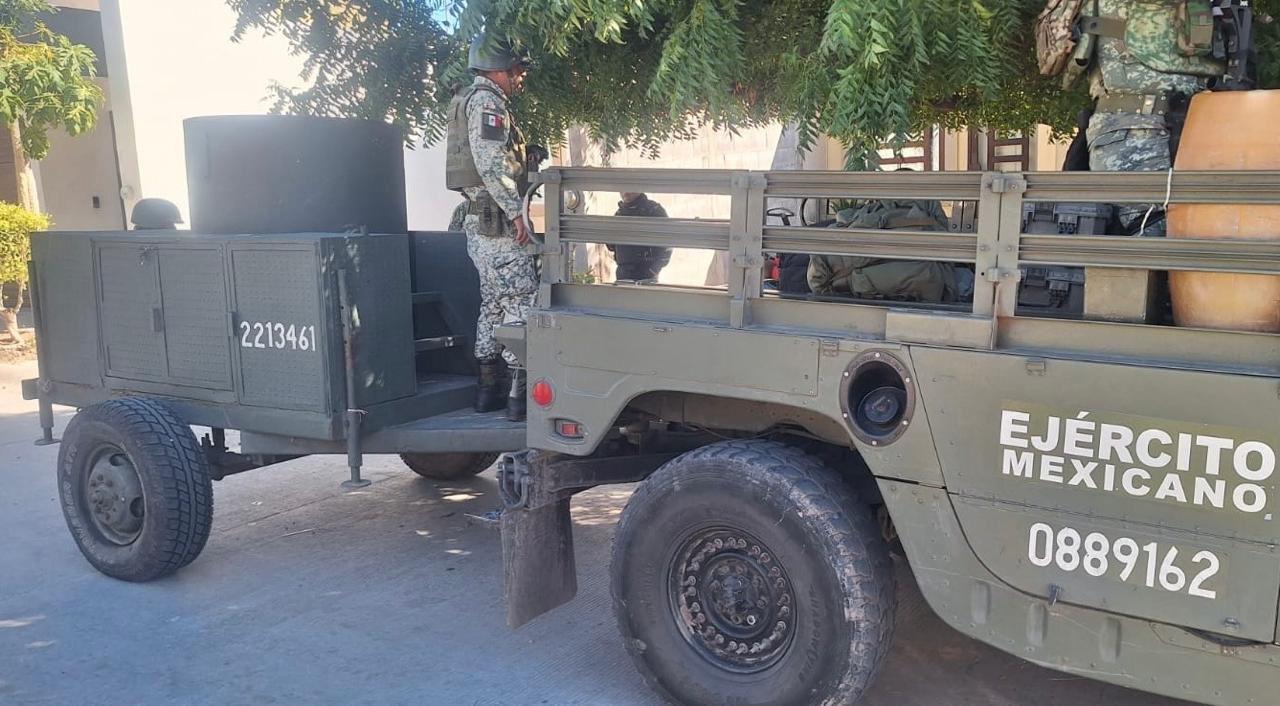 $!Vehículo asegurado en Culiacán tenía 28 explosivos para dron