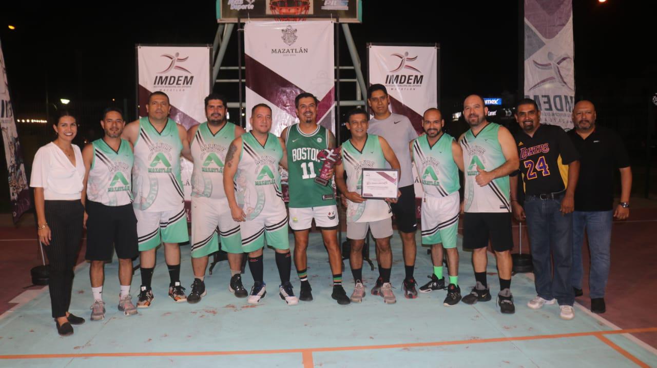$!Inauguran y premian en Liga de Basquetbol de Real del Valle