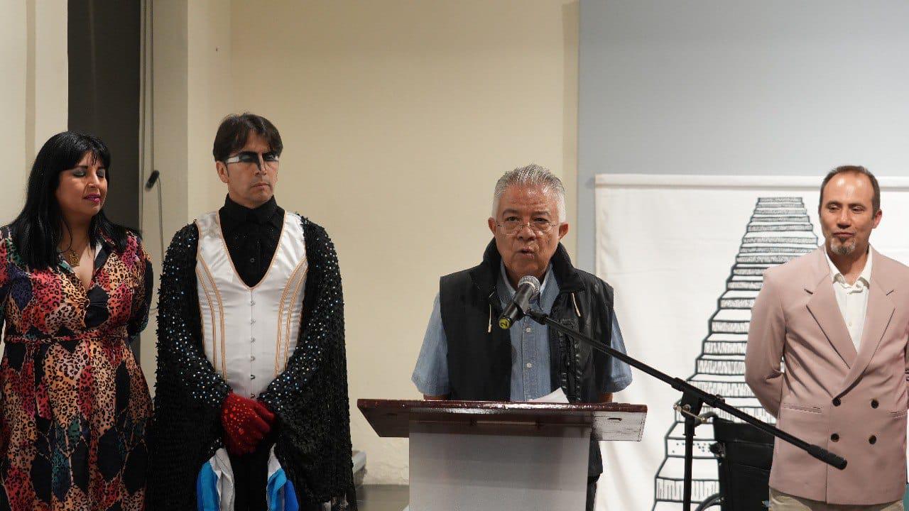 $!Enrique Vega Ayala, director de Planeación del Instituto de Cultura de Mazatlán, expresó unas palabras a los presentes.