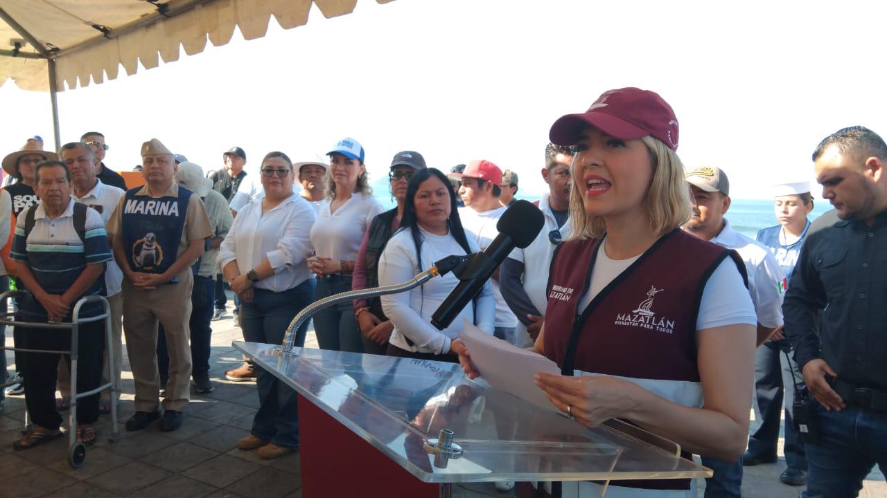$!Dan banderazo de inicio de Jornada de Limpieza de Playas en Mazatlán como parte del Día Mundial del Ambiente