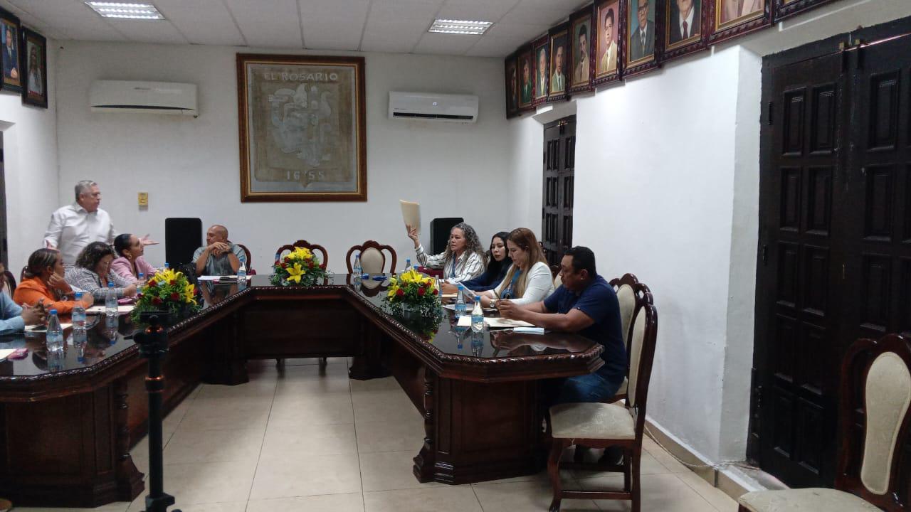 $!Regidoras califican de ‘inconstitucional’ sesión de Cabildo ante ausencia de Alcaldesa en Rosario