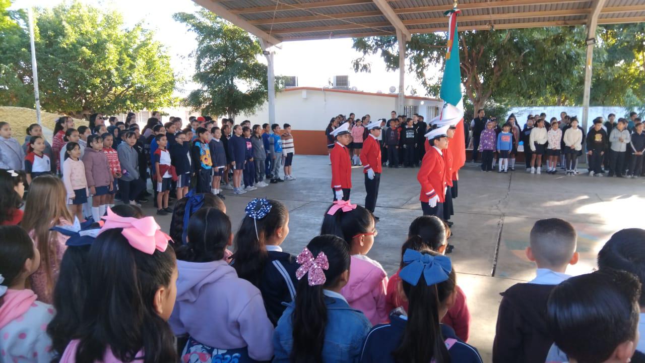 $!Niños y niñas de Mazatlán regresan a clases para continuar el año escolar 2024-2025