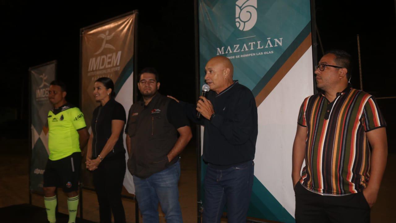 $!Premian al talento del Torneo de Futbol Intercolonial