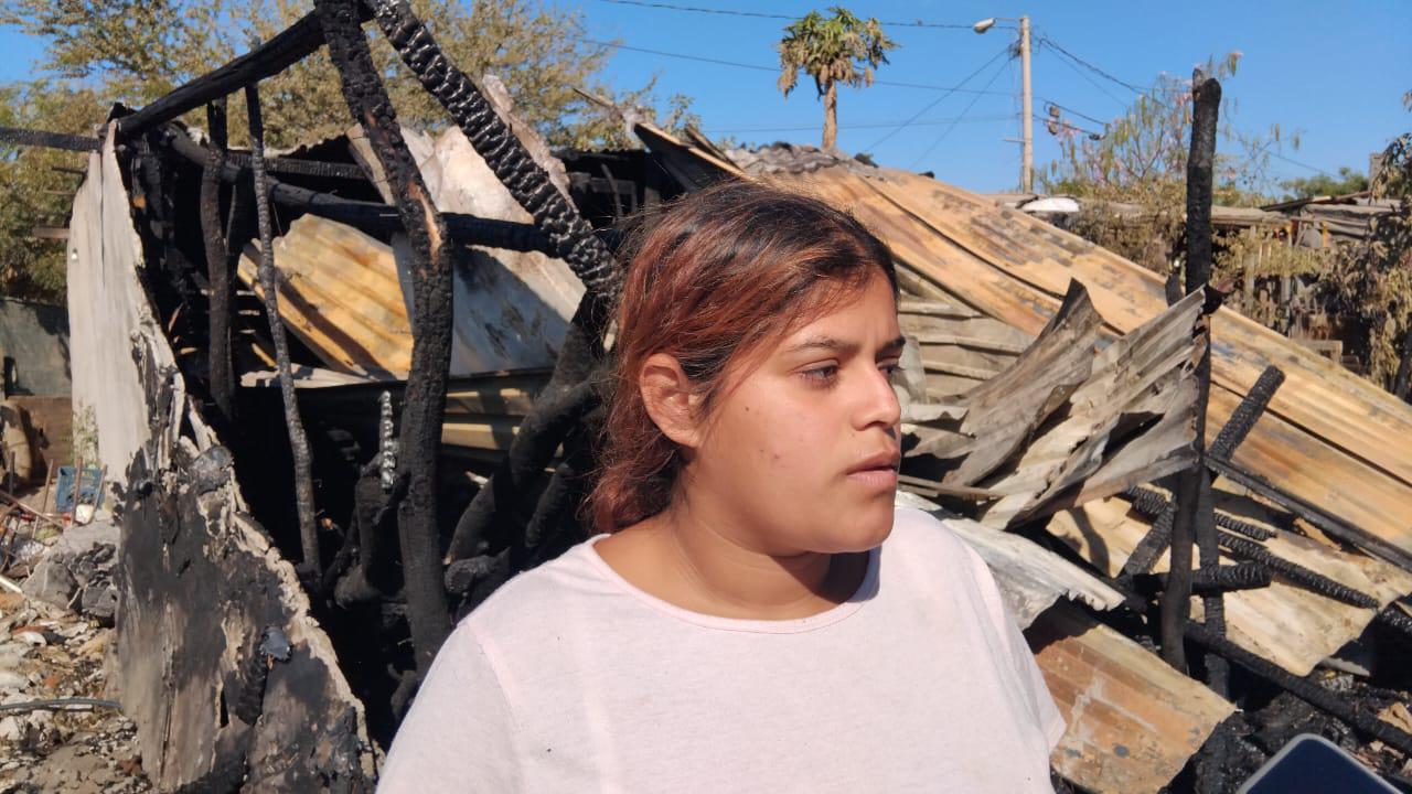 $!Relatan familias en Mazatlán tragedia en la que el fuego arrasó con sus hogares