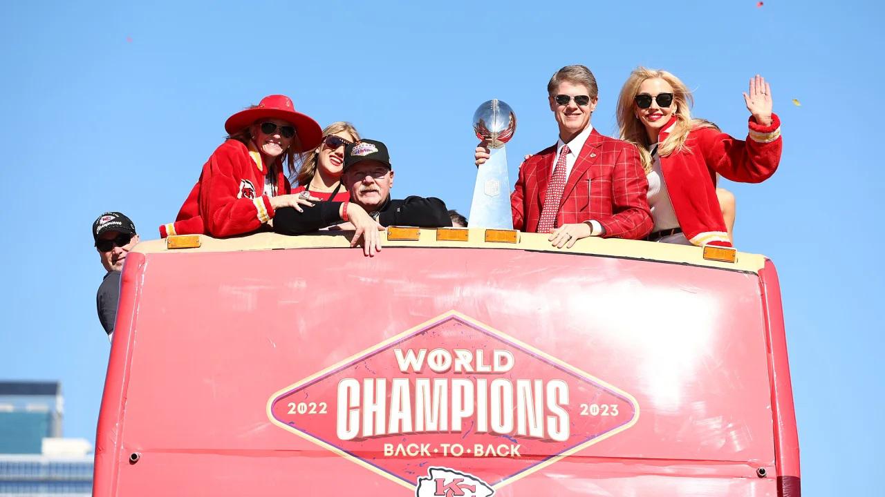 $!Miles de aficionados ovacionan a los campeones Chiefs