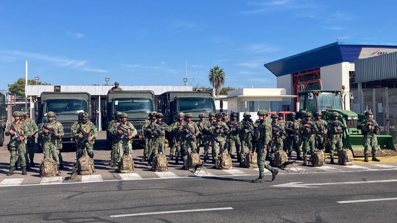 $!Arriban a Mazatlán 60 elementos de las Fuerzas Especiales del Ejército