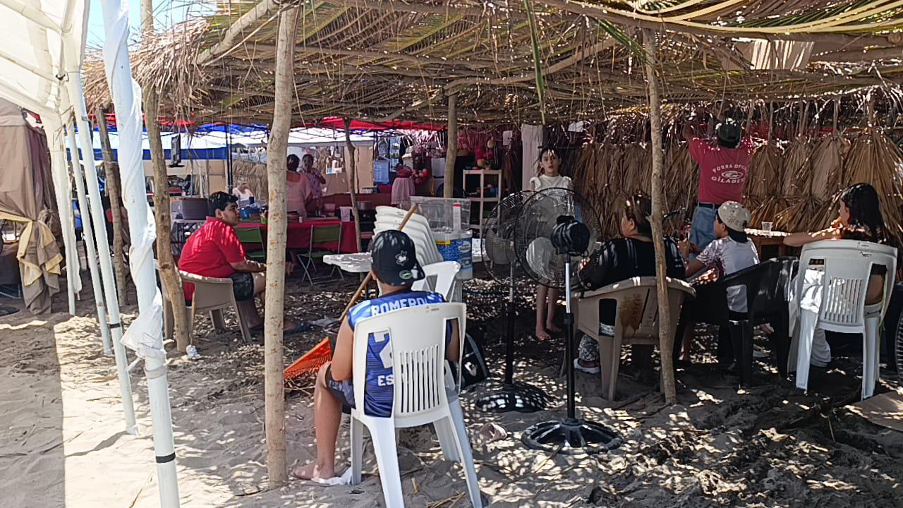 $!Con todo y hasta el perico: Fiestas del Mar de Las Cabras arrancan con tradición y seguridad
