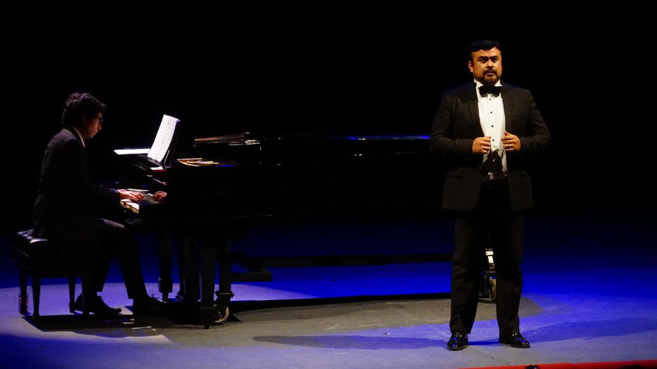 $!El tenor Josías Valdivia en la velada.