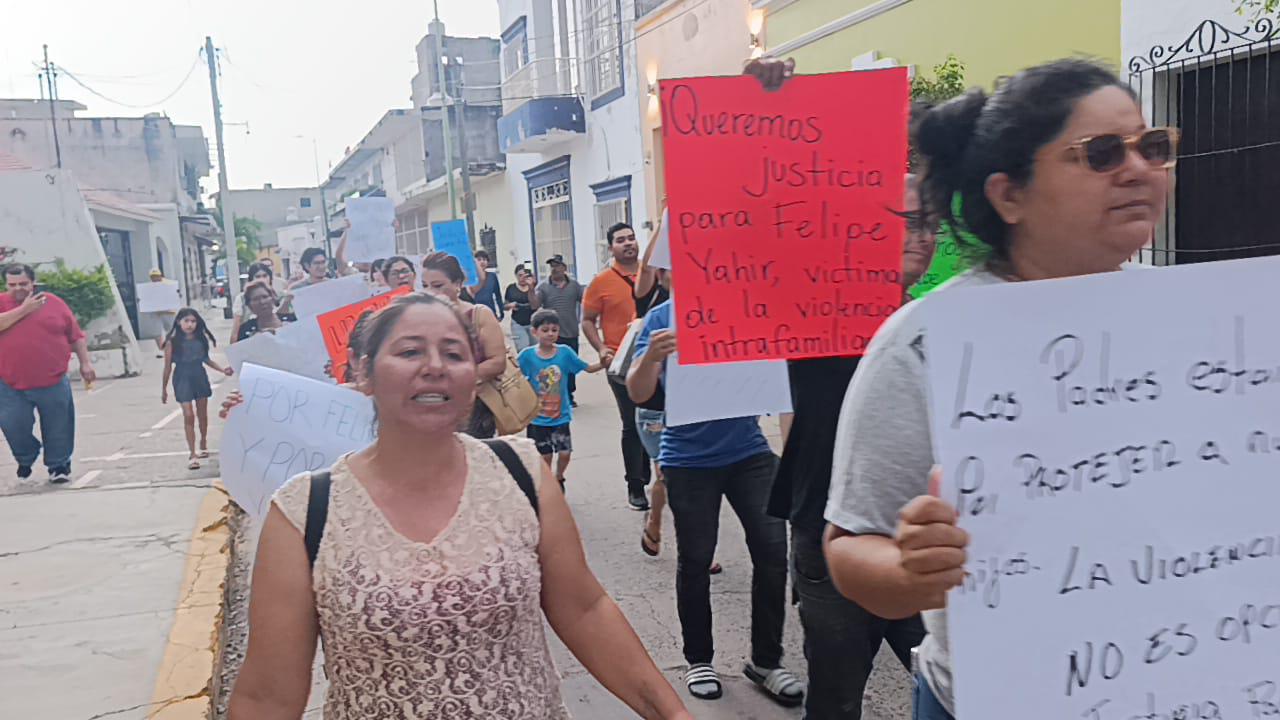 $!Piden juicio justo para Felipe Yahir, acusado de matar a su padre en Escuinapa