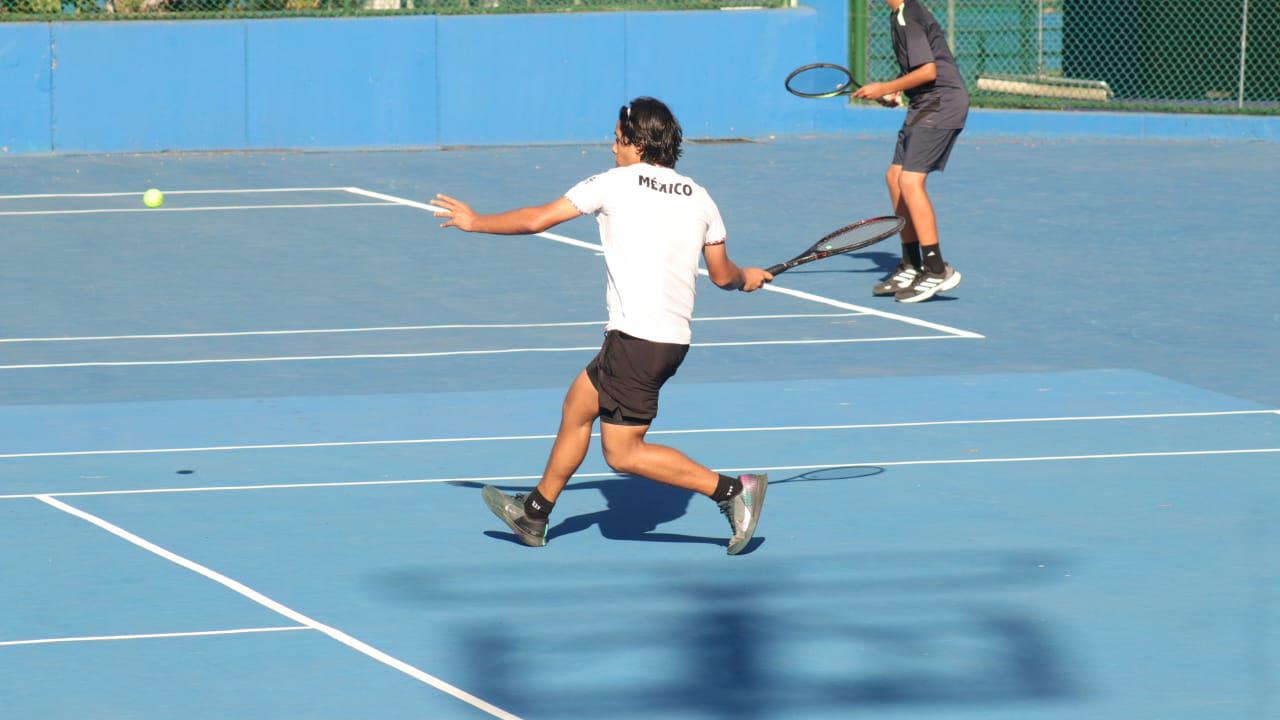 $!Concreta la selección de tenis de Mazatlán ocho medallas en Culiacán