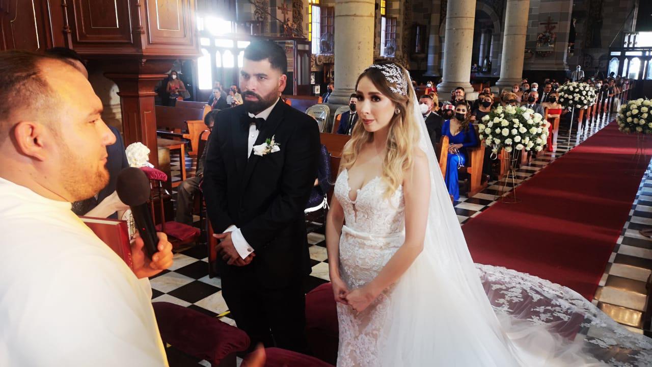$!José Urquidy, pítcher de los Astros de Houston, contrae nupcias con Estefanía Durán, en Mazatlán