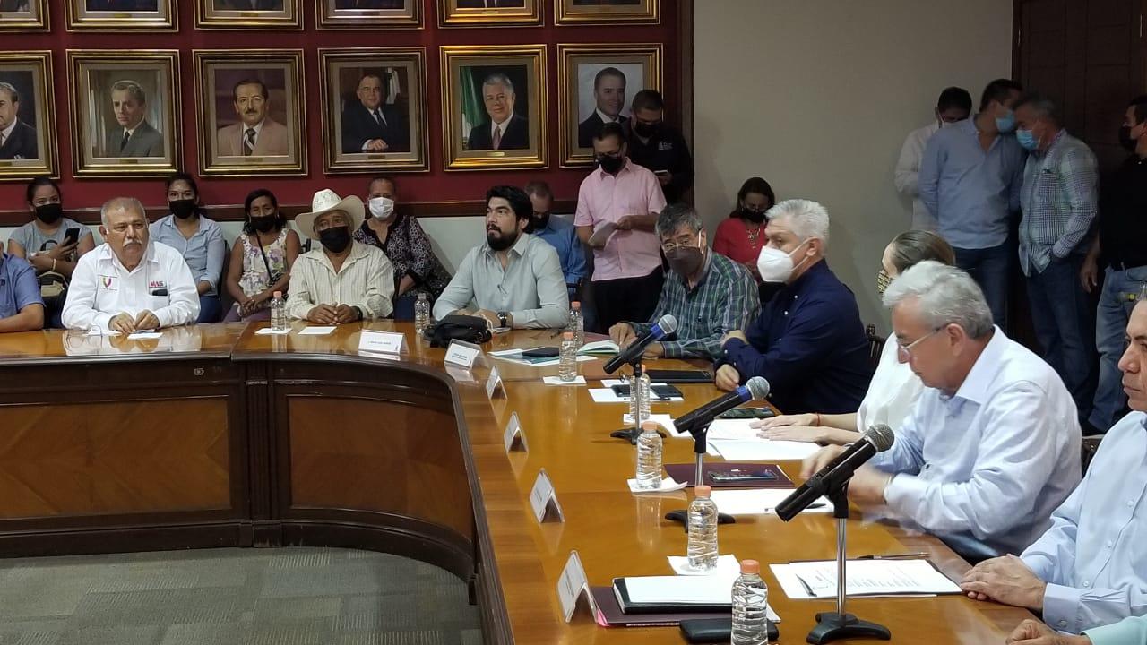 $!Desplazados piden vivienda, trabajo y otros apoyos al Gobernador de Sinaloa