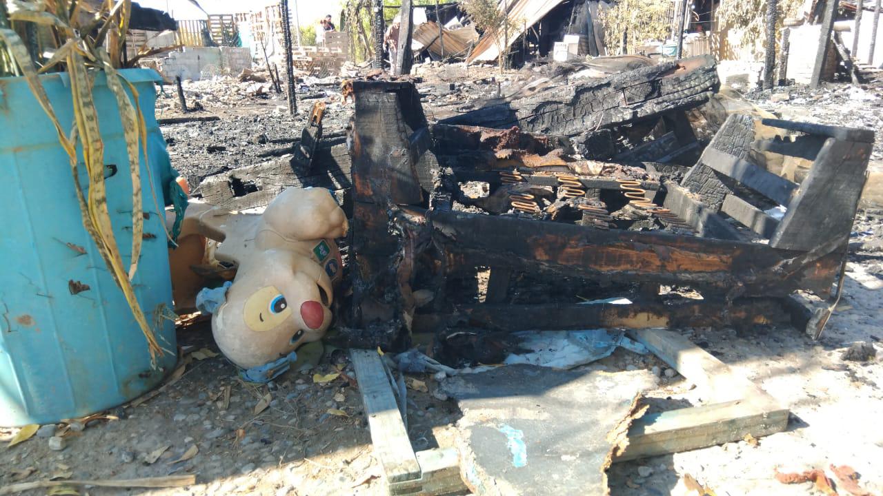 $!Relatan familias en Mazatlán tragedia en la que el fuego arrasó con sus hogares