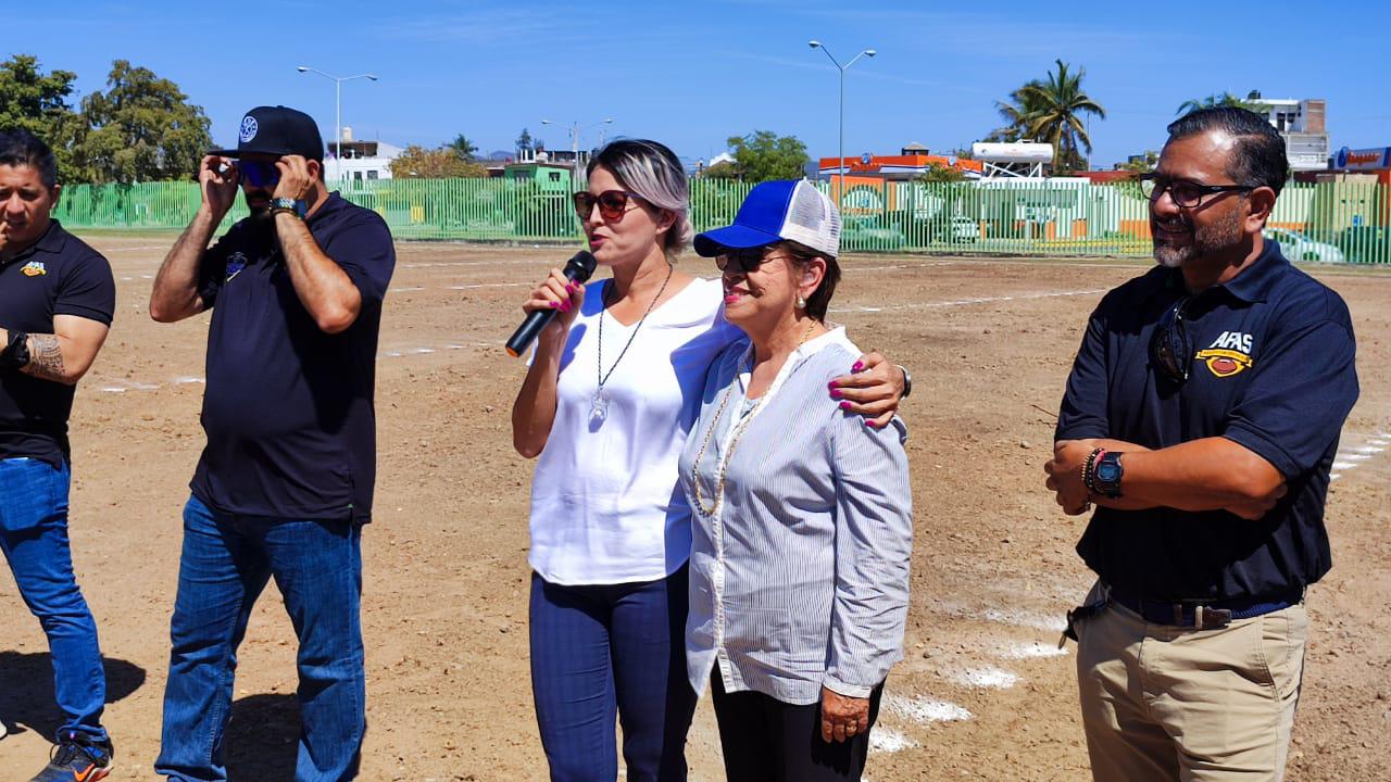$!Inauguran obra de inicio de campo de futbol americano en la Unidad Juárez de Mazatlán