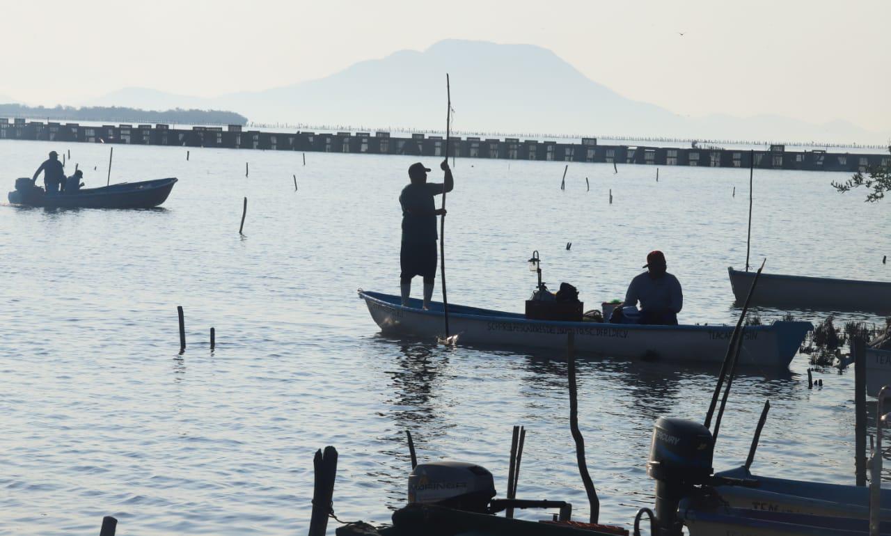 $!Reportan poca captura en el primer día de pesca del camarón