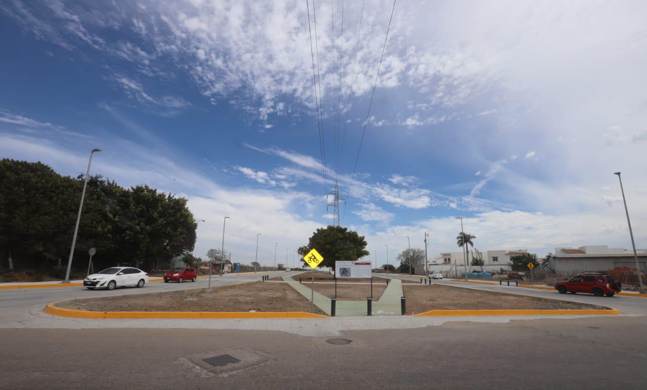$!Reportan poco tráfico vehicular en Avenida del Delfín