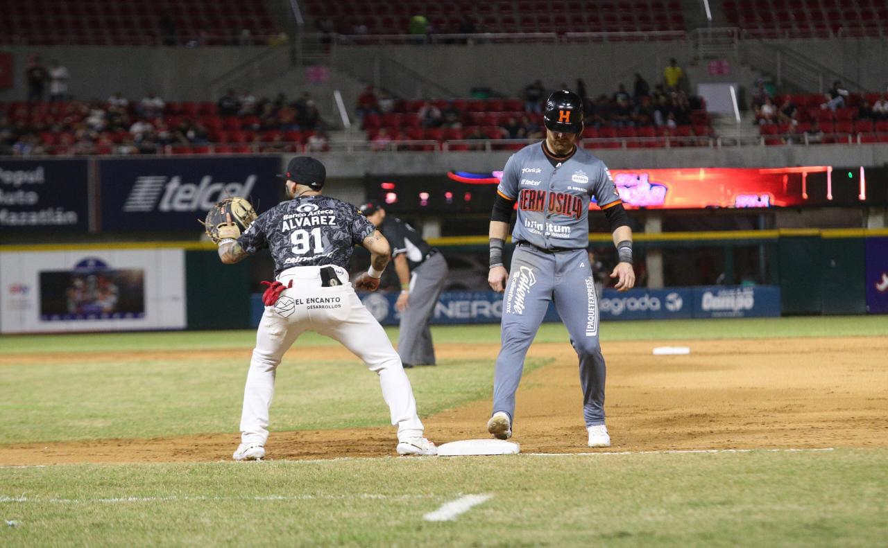 $!Venados se queda corto con la barrida y Naranjeros rescata el del honor