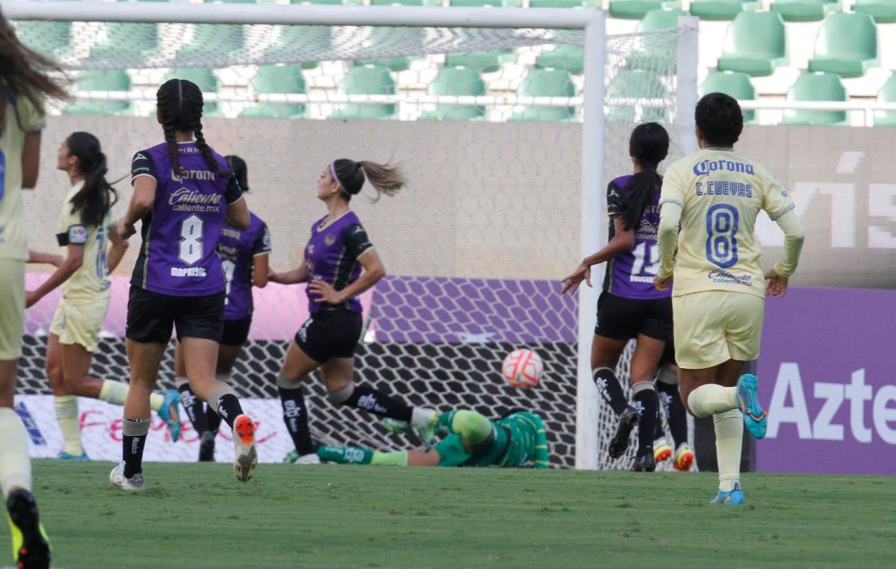 $!América da un golpe de autoridad a Mazatlán Femenil en el Kraken