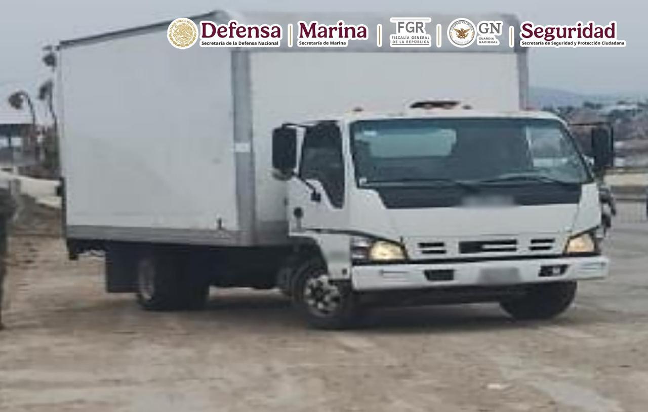$!Incautan 287 kilos de metanfetamina en camioneta abandonada en Tijuana
