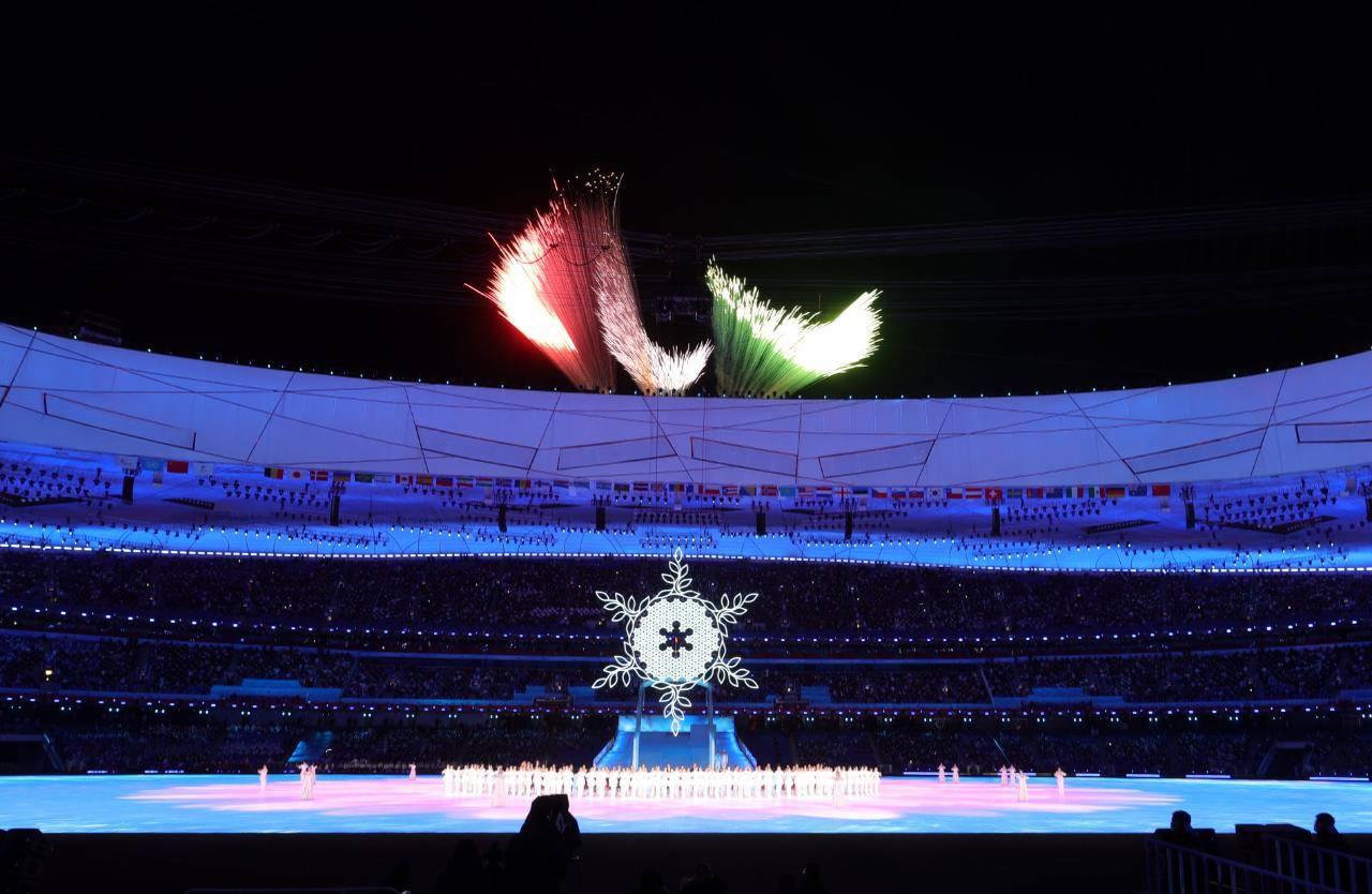 $!Arly Velásquez: Con sombrero charro desfila en inauguración de los Juegos Paralímpicos de Invierno Beijing 2022