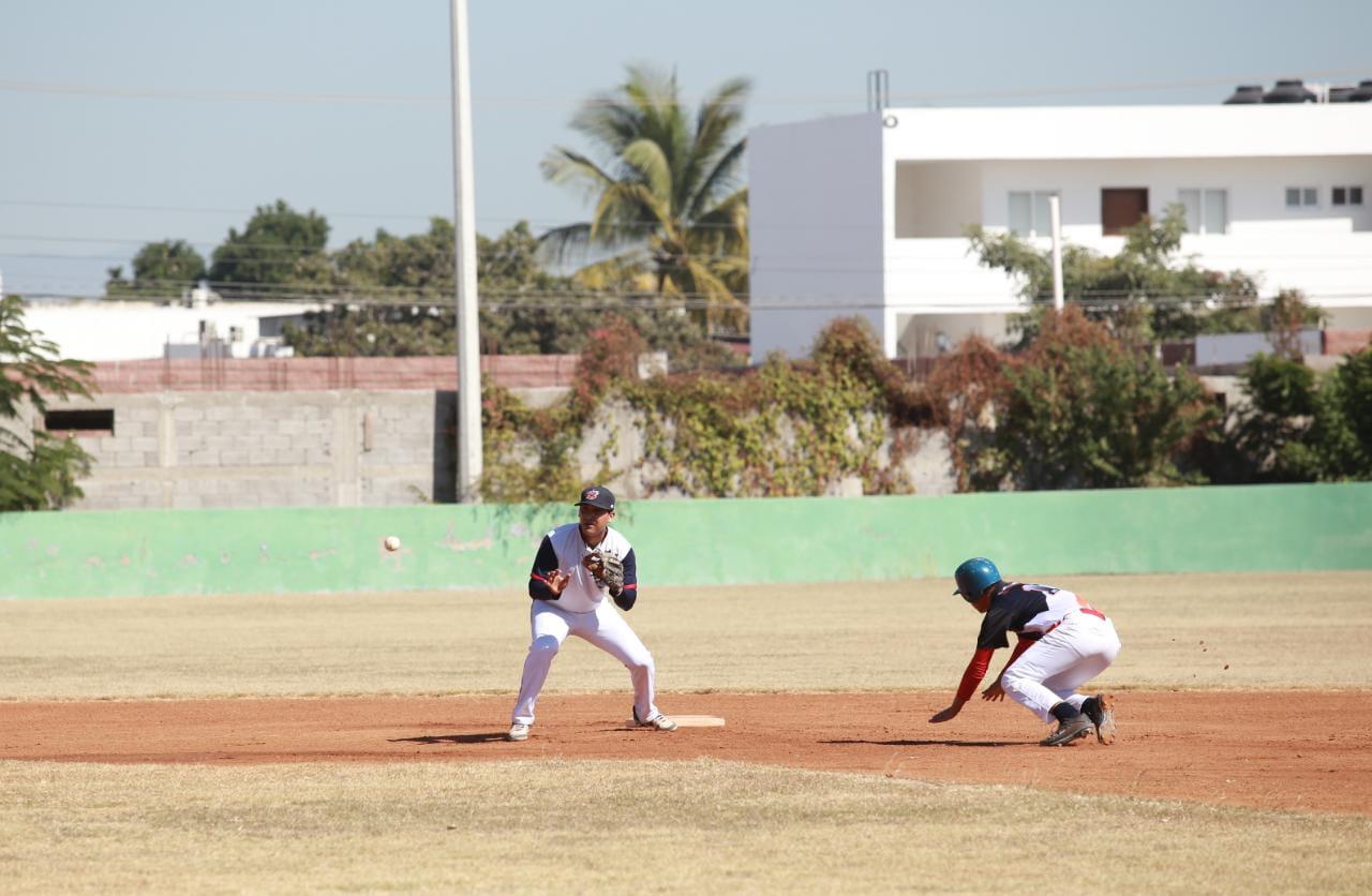 $!Explota ofensiva de la UAS en Liga de Beisbol Magisterial