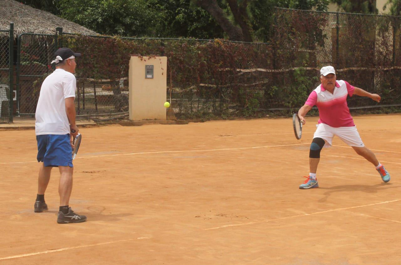 $!Se instala Abraham Herrera y Roy Castro en final Veteranos del Nancy Grimes
