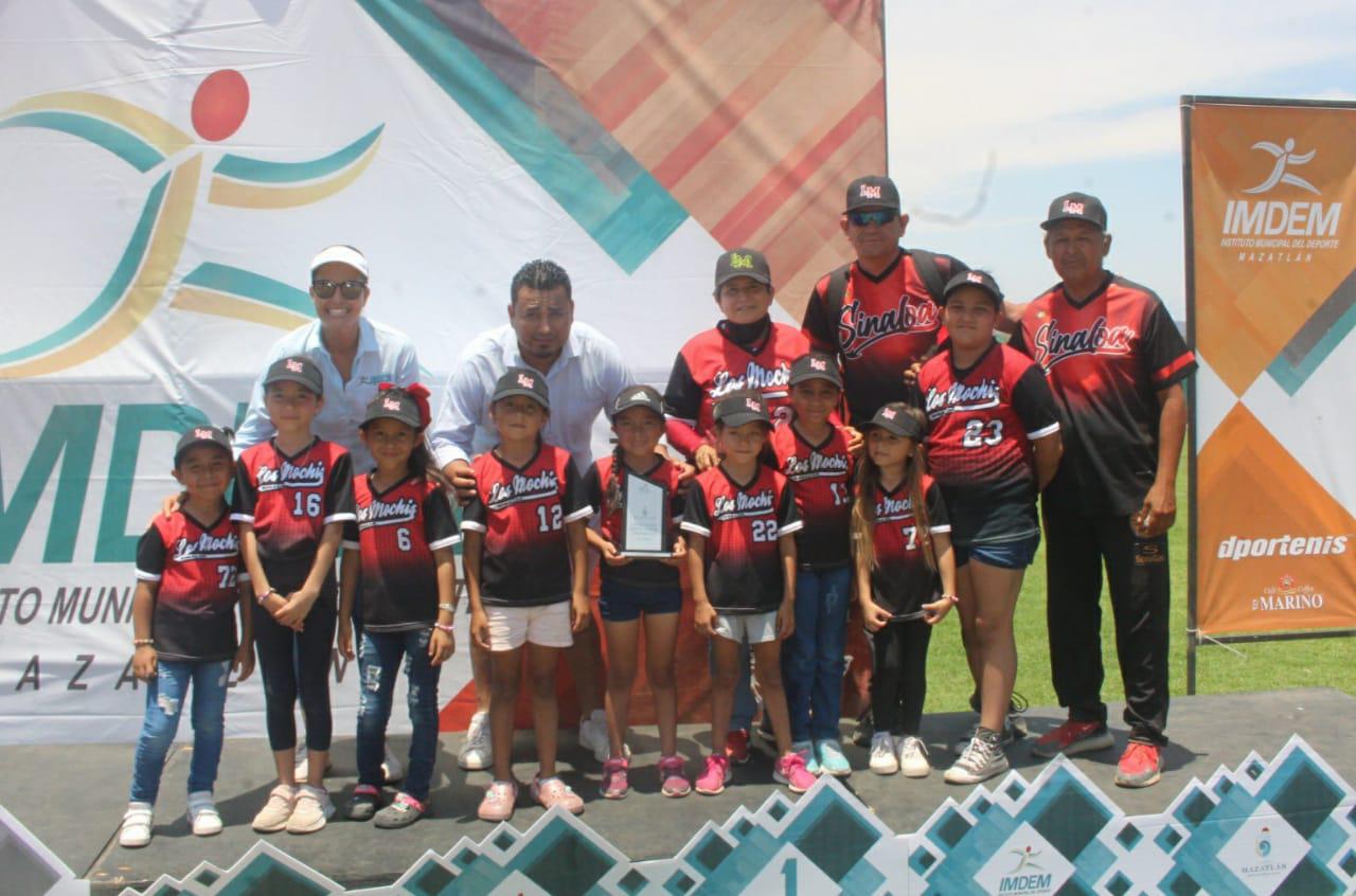 $!Se corona Mazatlán en la U-10 del Campeonato Estatal de Softbol Femenil