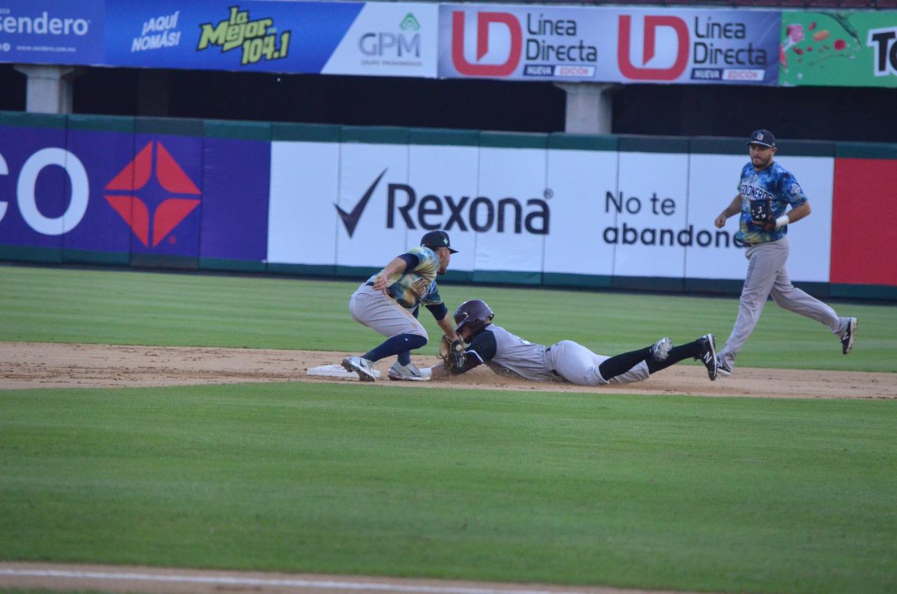 $!Algodoneros le toma la medida al bicampeón Tomateros en duelos de pretemporada