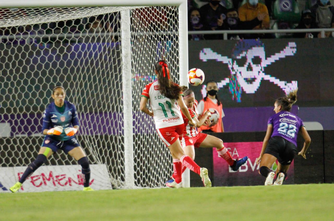 $!Mazatlán FC Femenil apaga a las Centellas del Necaxa en el Kraken