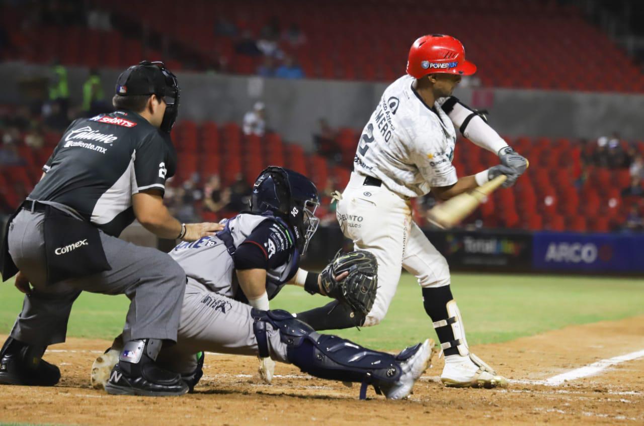 $!Blanquea Venados a Sultanes y pega primero en casa