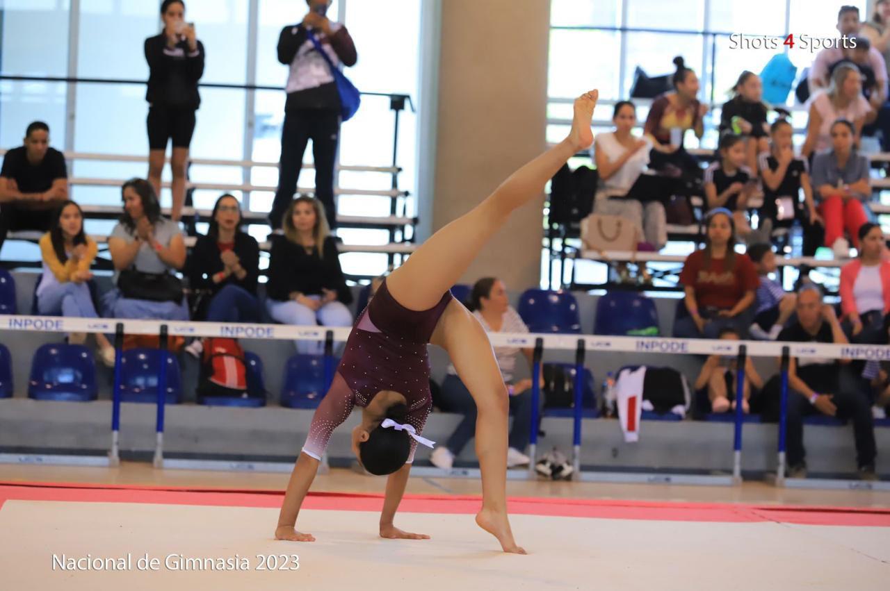 $!Dulce Daniela Juárez es una apasionada de la gimnasia