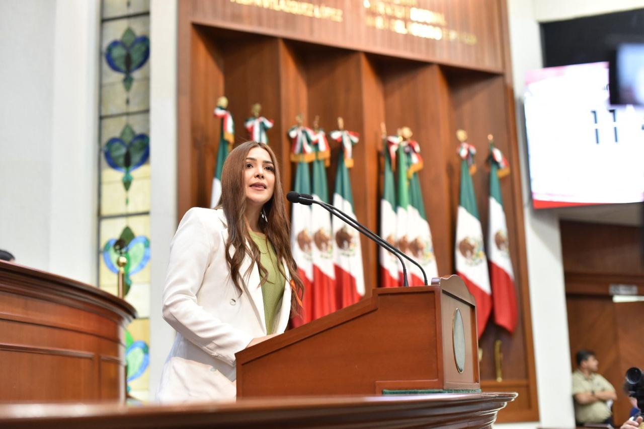 $!Exponen jóvenes sinaloenses propuestas en sesión del Parlamento Juvenil ‘7 de abril’ en el Congreso