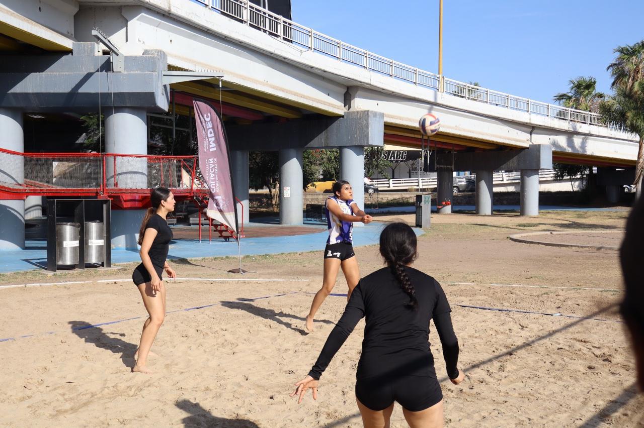 $!Rinden homenaje a Hilda Gaxiola en Torneo de Voleibol de Playa
