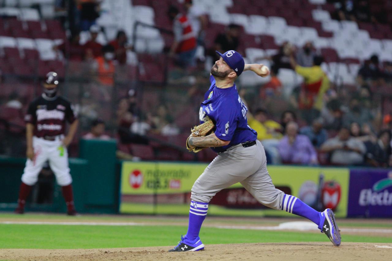 $!Tomateros le quita el invicto a Yaquis y empata la serie en Culiacán