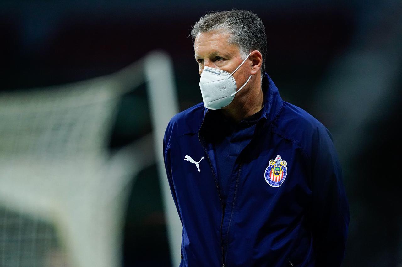$!Chivas ratifica continuidad de Michel Leaño como su director técnico