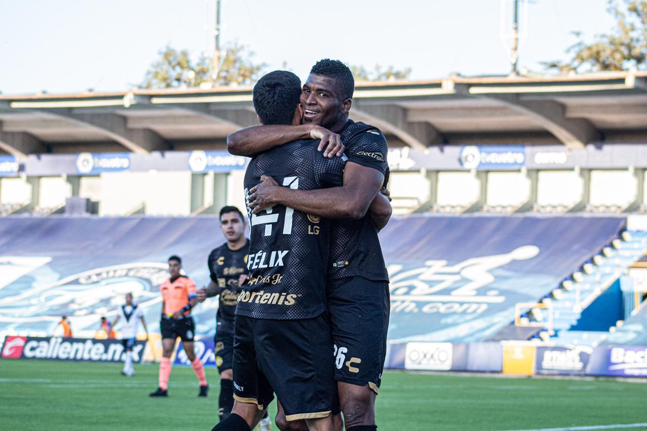 $!Dorados saca el empate en su visita a Toros del Celaya
