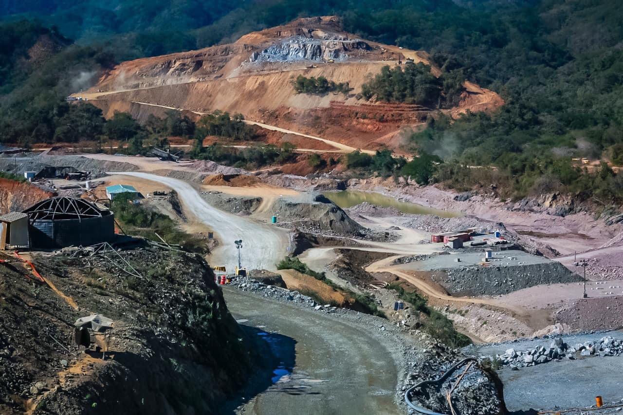 $!López Obrador supervisa los avances en la Presa Santa María