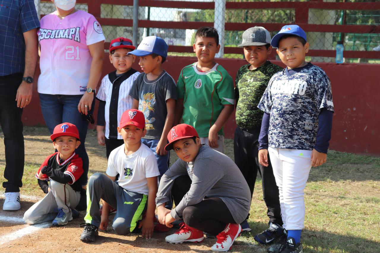 $!Inauguran en Escuinapa techumbre y barda perimetral de Estadio de Beisbol Ángel Camacho