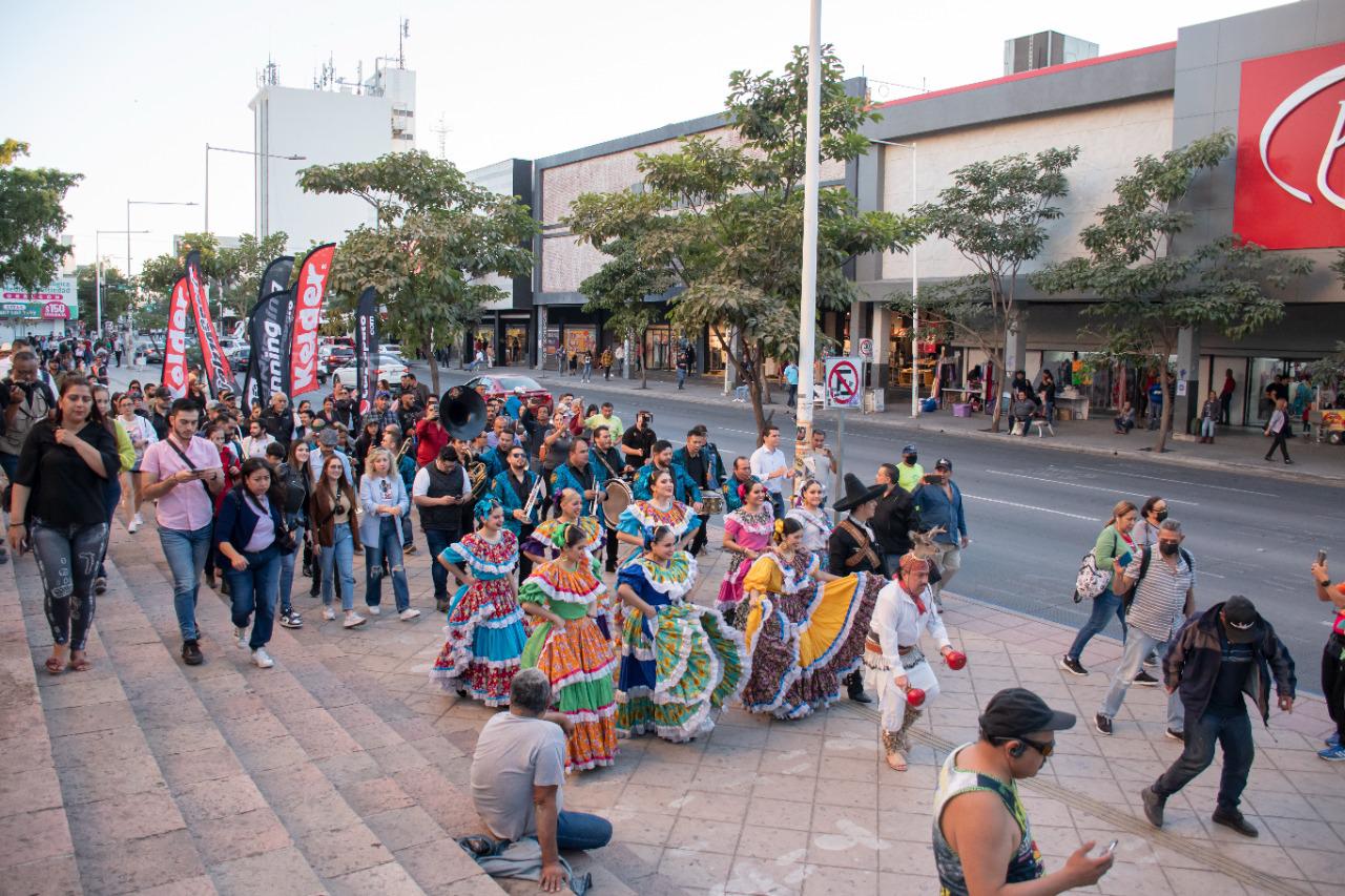 $!Realizan Callejoneada Culichi 2023