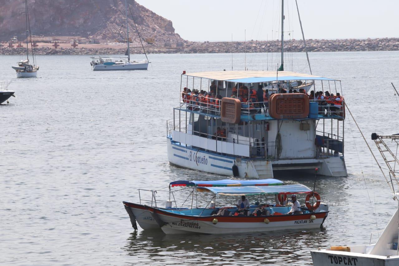 $!Es el turismo regional el que confía en Mazatlán, coinciden turisteros
