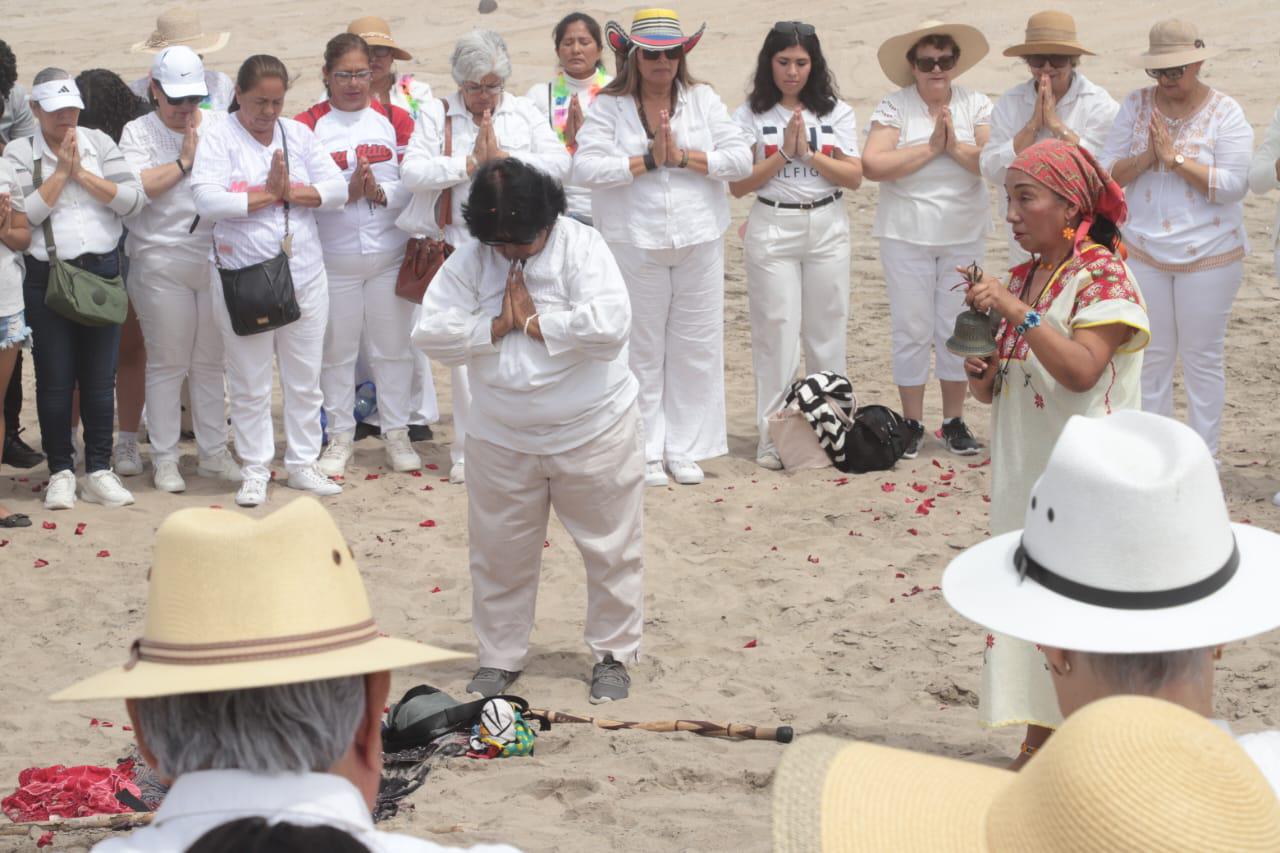 $!Ritual del Equinoccio de Primavera atrae a cientos de visitantes a Las Labradas