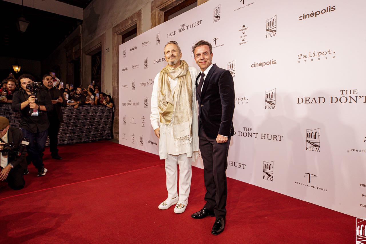 $!El cantante español Miguel Bosé presentará una función especial de Tacones lejanos, película de 1991 dirigida por Pedro Almodóvar.