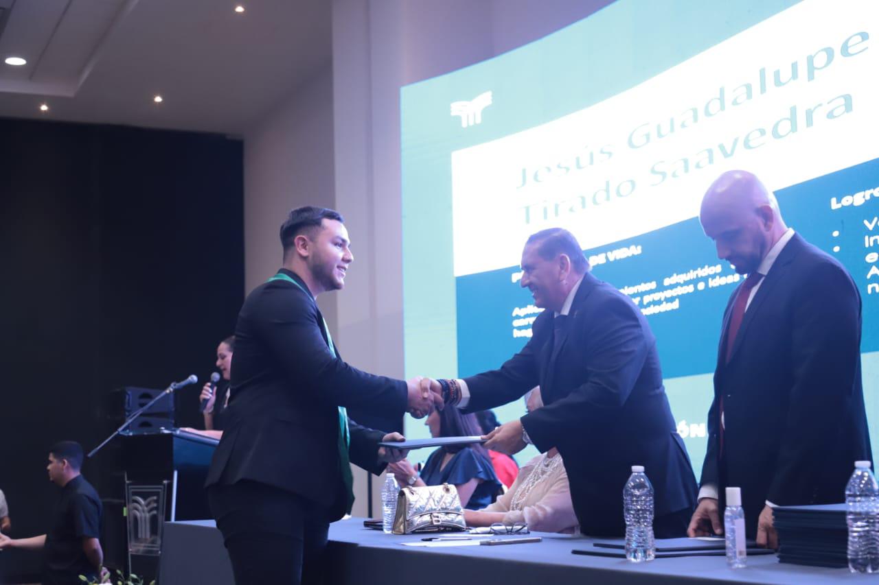 $!Tecmilenio Mazatlán despide con orgullo a sus egresados 2025