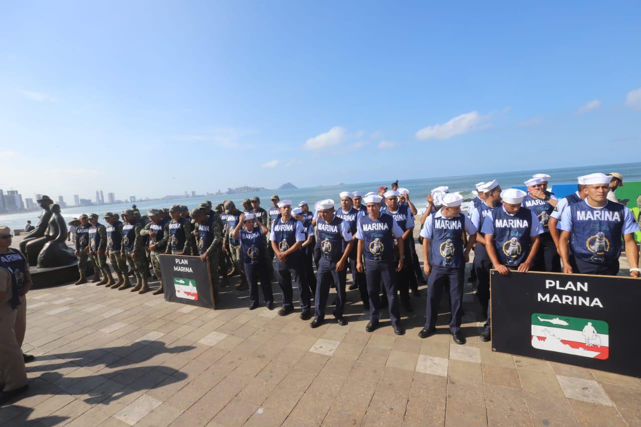 $!Dan banderazo de inicio de Jornada de Limpieza de Playas en Mazatlán como parte del Día Mundial del Ambiente