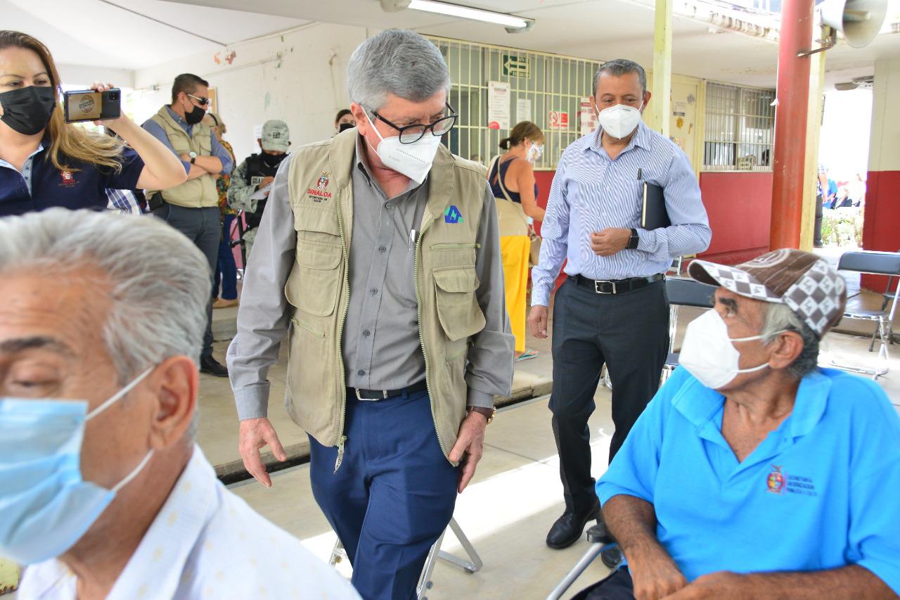$!Hay vacuna para todos los adultos mayores de Sinaloa: Encinas Torres